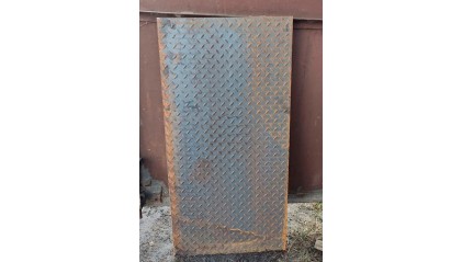 лист стальной рифленый чечевица 2 мм Ст3пс купить в Челябинске