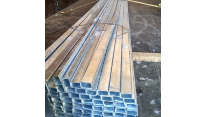 трубу профильную прямоугольную Б/Ш оцинкованную 100x40x5 мм 09Г2С купить в Челябинске