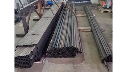 трубу профильную Б/Ш квадратную 40x40 1,5 мм Ст1 купить в Челябинске