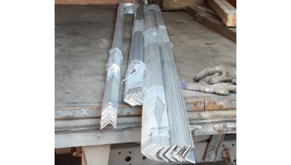 уголок алюминиевый равнополочный 30x30х2,5 мм В95 купить в Челябинске