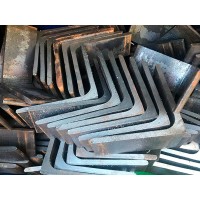 Уголок стальной гнутый равнополочный 100x100x4 мм С345 ГОСТ 19771-93