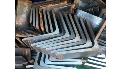 уголок стальной гнутый равнополочный 100x100x4 мм Ст6сп купить в Челябинске