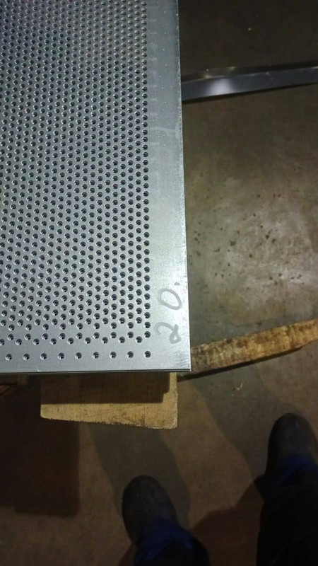 Лист перфорированный нержавеющий 1x1000x2000 мм Rv 5-8 AISI 430 DIN 50049-1992 фото