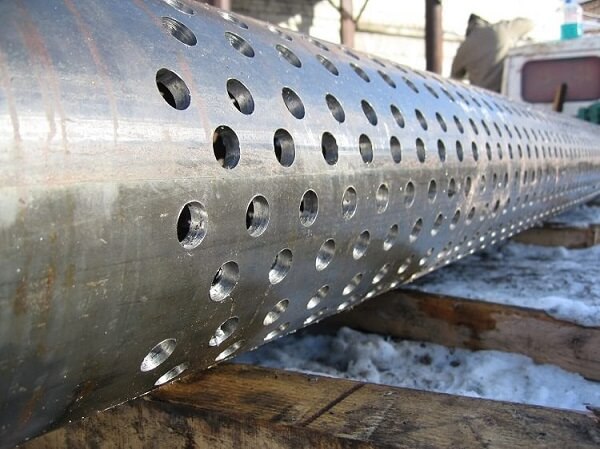 Труба стальная перфорированная электросварная 32x2 мм 09Г2С ГОСТ 10704-91 фото