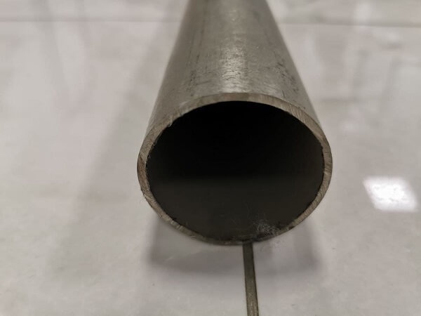 Труба нержавеющая электросварная прямошовная 50x2 мм AISI 304 DIN 11850 фото